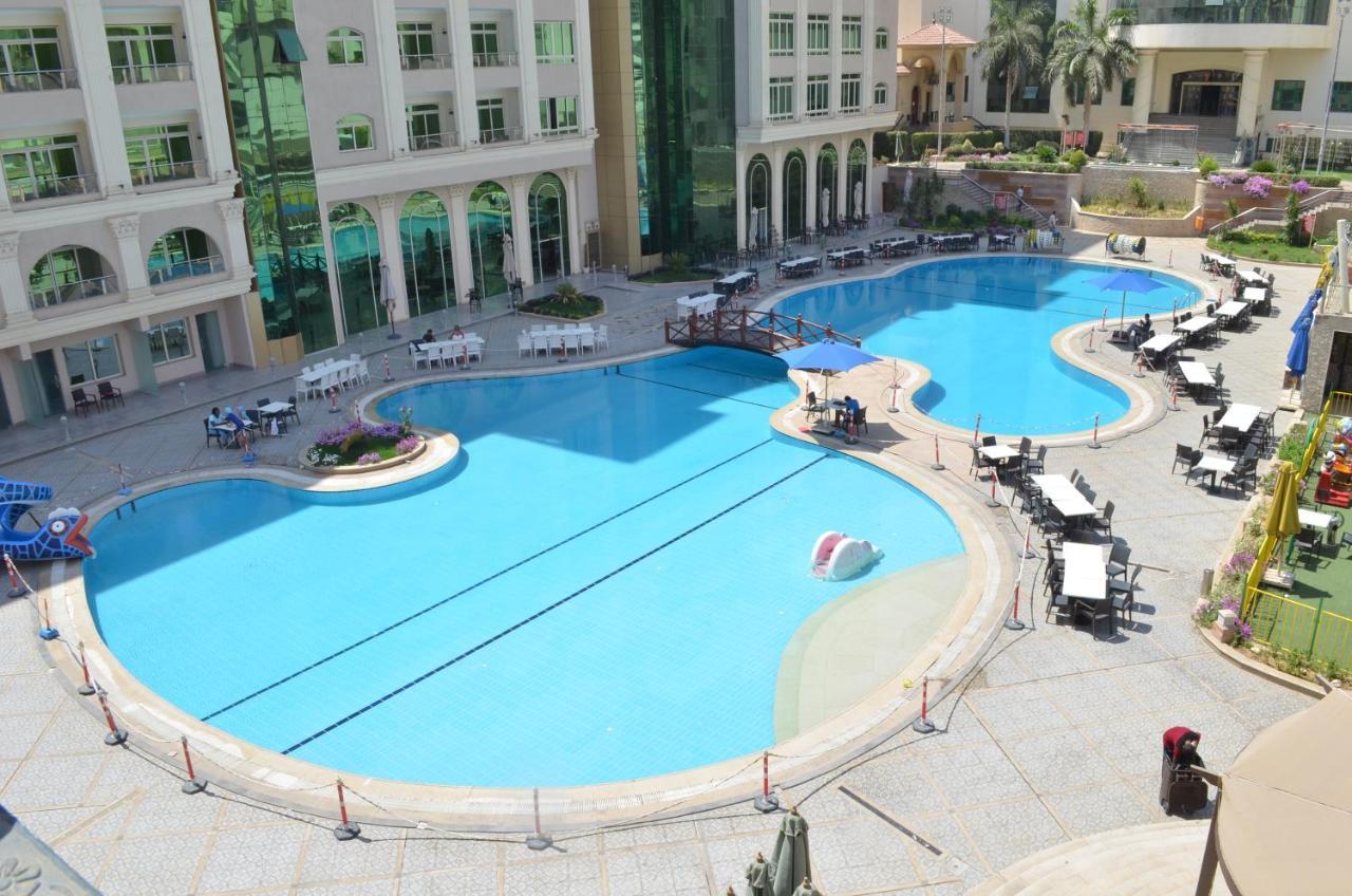 LOGISTIC Hotel Caïro Buitenkant foto