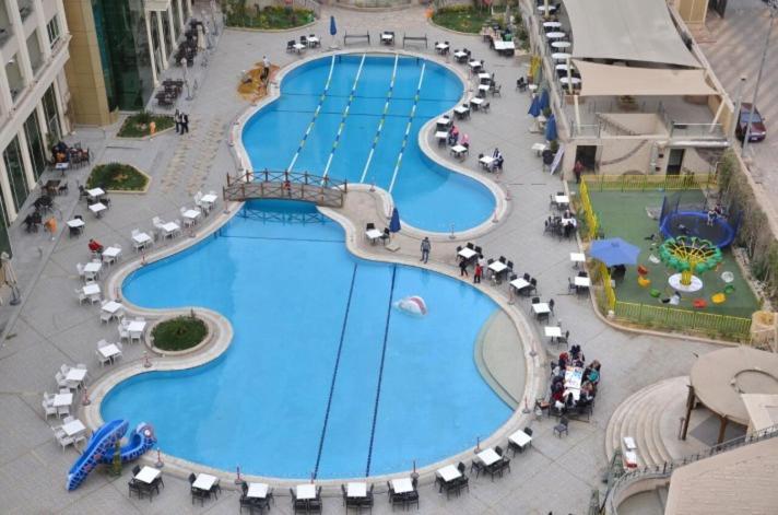 LOGISTIC Hotel Caïro Buitenkant foto